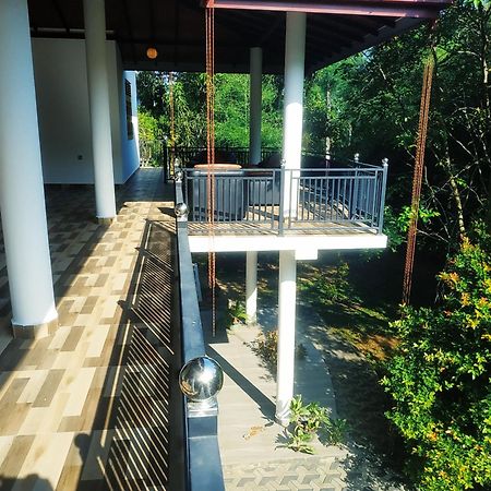 Four Seasons Safari Resort Udawalawa Udawalawe Esterno foto